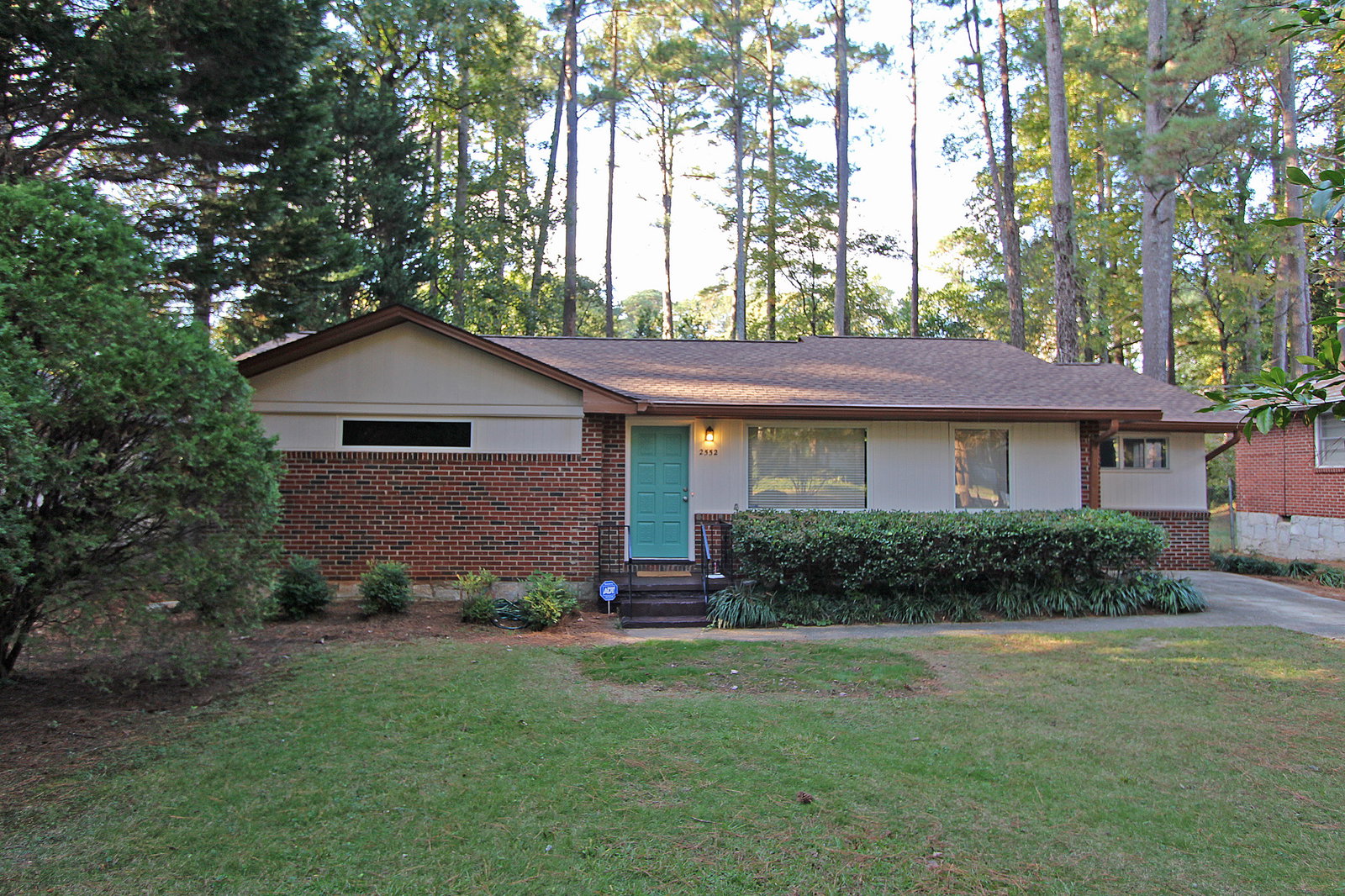 2552 Wood Trail Lane