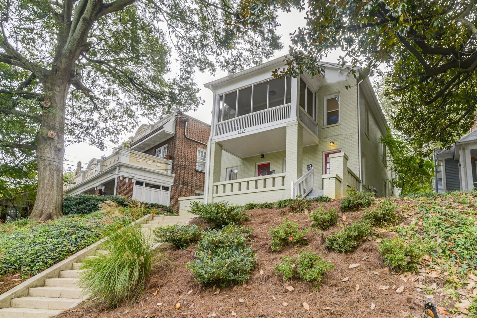 1225 Euclid Ave NE