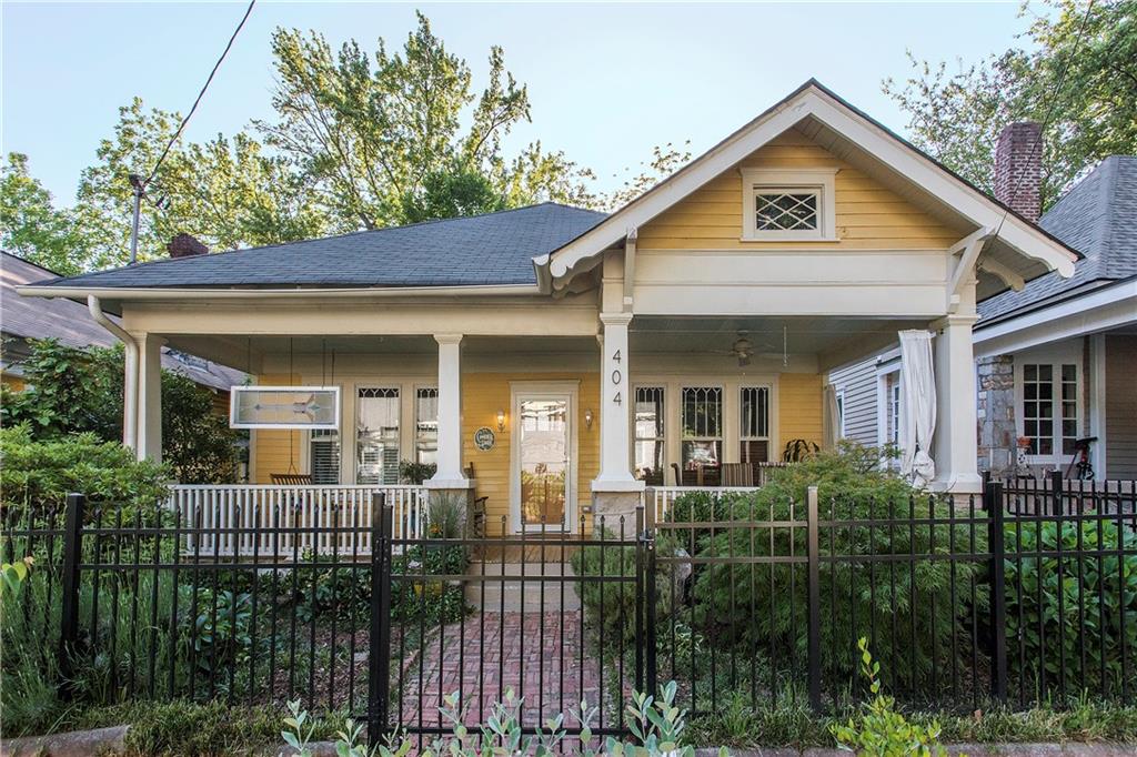 404 Oakdale Rd