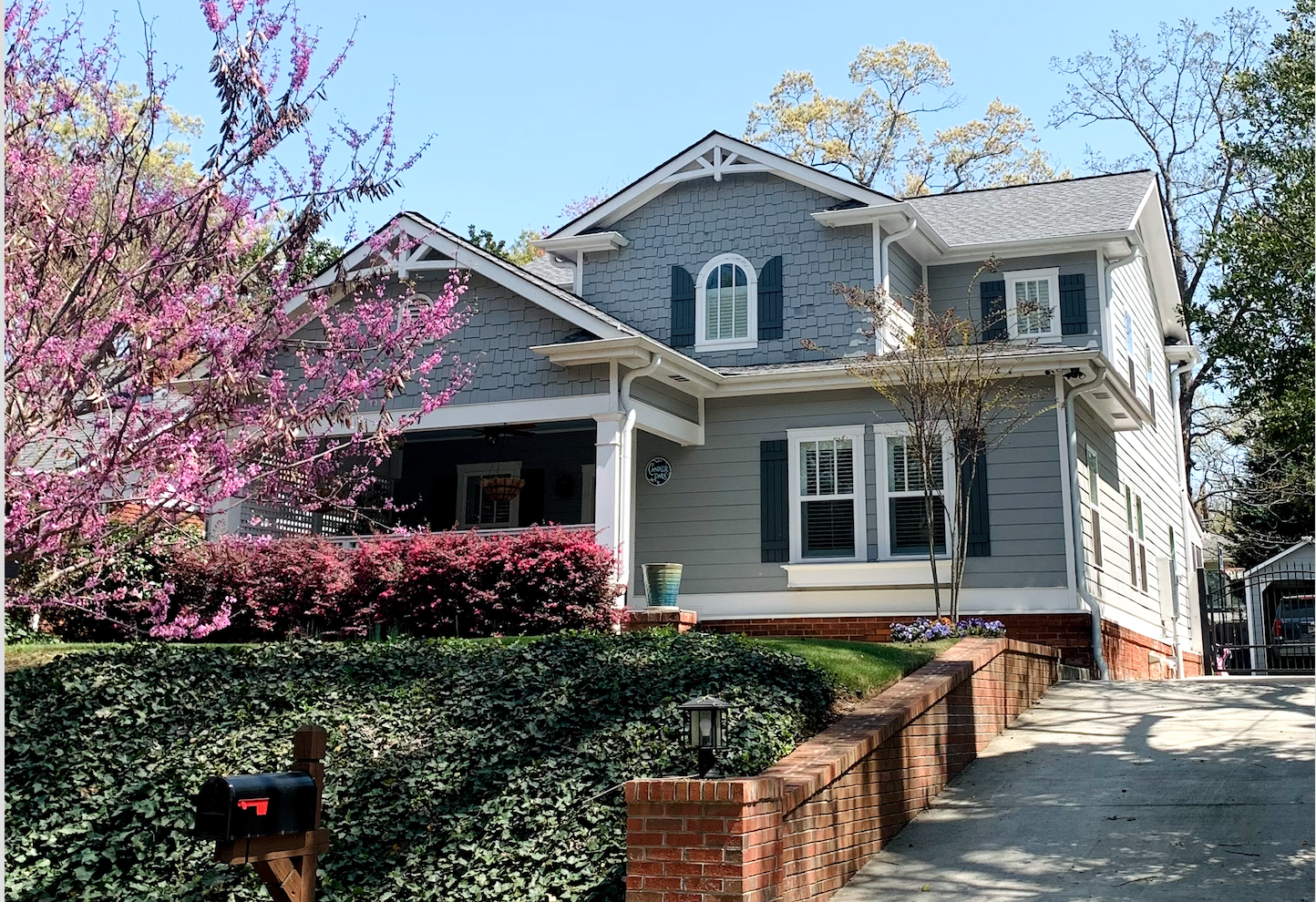 531 Page Ave NE